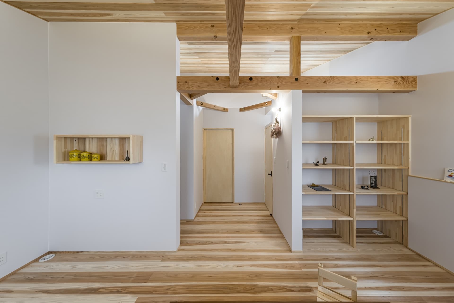 素材にこだわったオリジナル家具の家